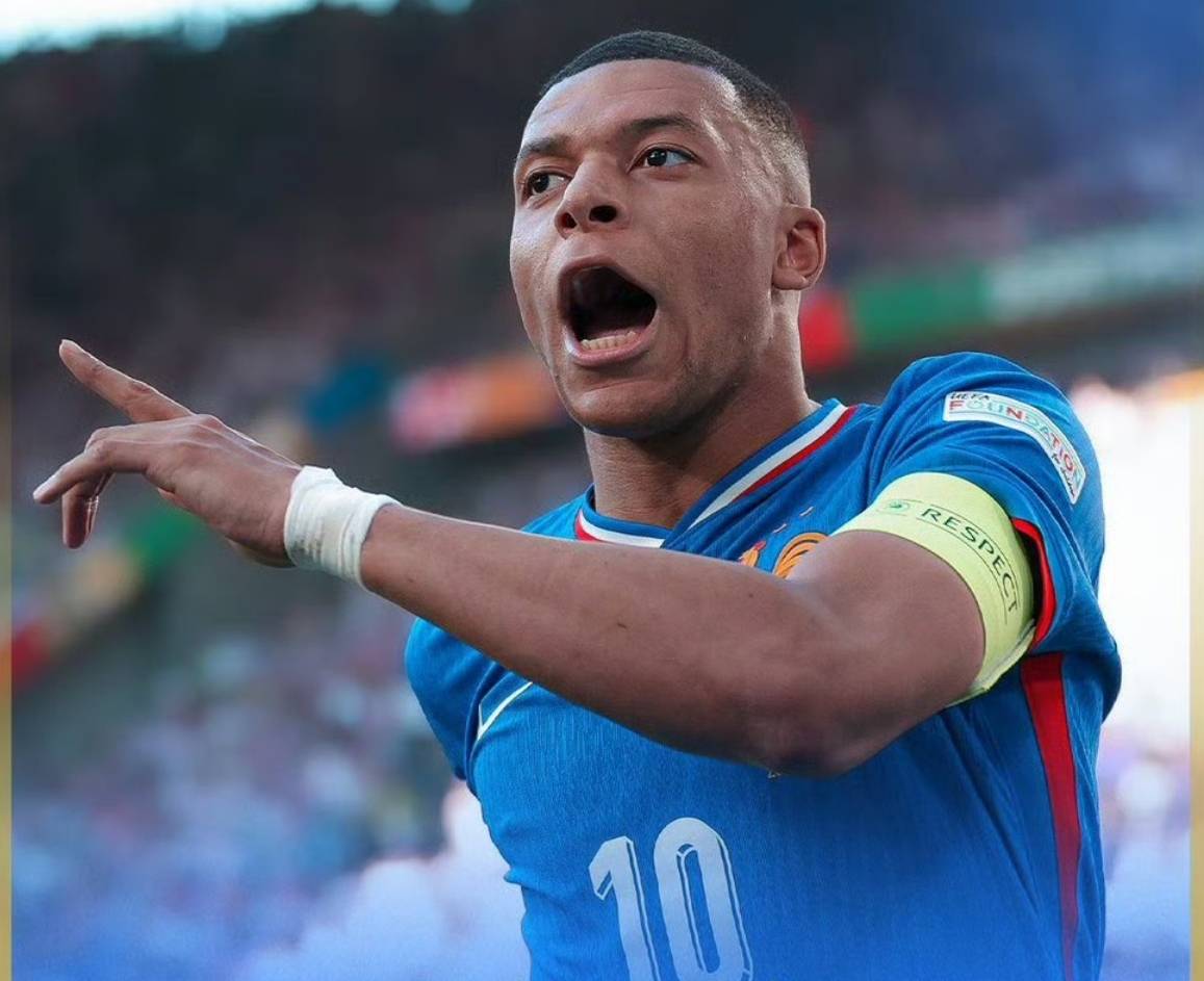 姆巴佩在日本队比赛中比分优势明显转折点国际米兰官宣签约，多特蒙德主帅复盘备战欧超杯都惊呆了的简单介绍